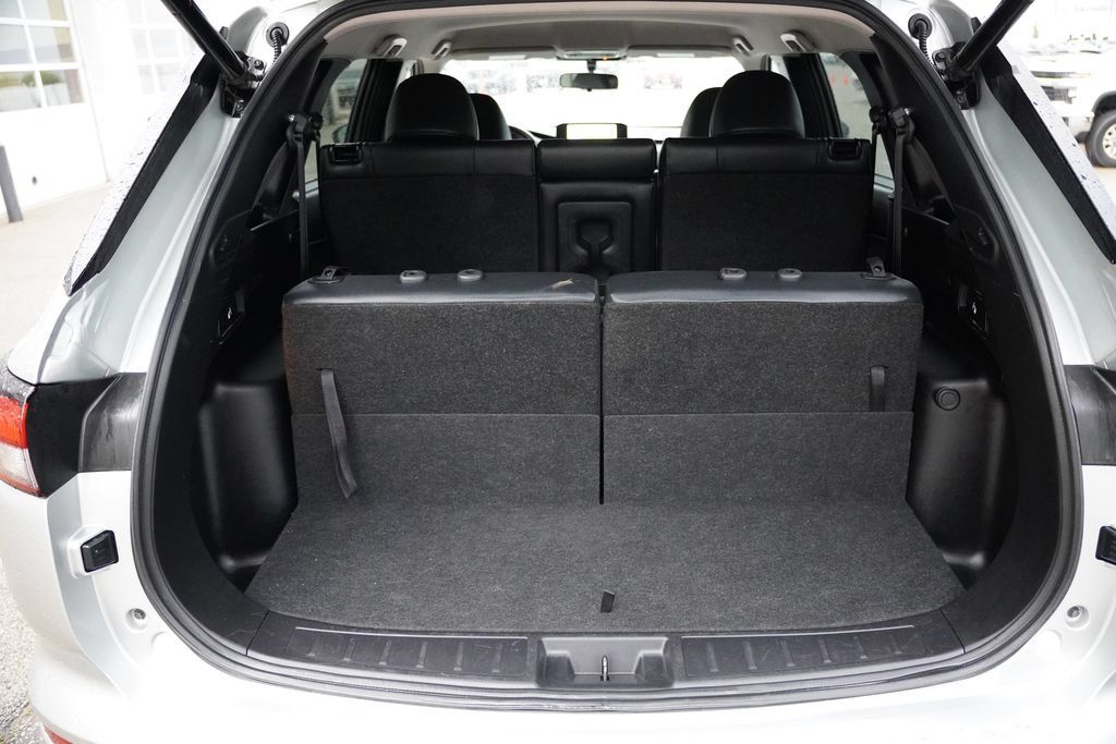 Used 2024 Mitsubishi Outlander SE AWD/4WD image 21