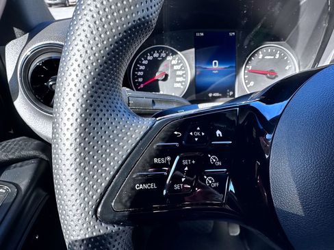 Used 2025 Mercedes-Benz Sprinter 2500 image 18