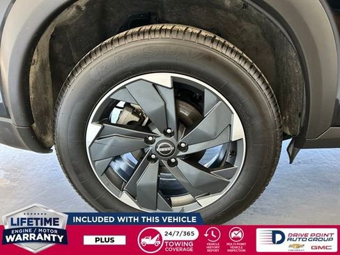 Used 2024 Nissan Rogue SV image 10