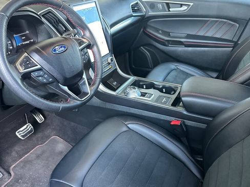 Certified 2022 Ford Edge ST-Line image 11