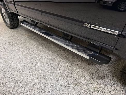Used 2019 Ford F250 XLT w/ XLT Premium Package AWD/4WD image 45