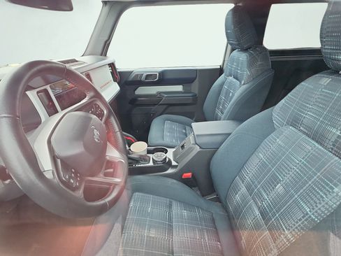 Used 2024 Ford Bronco Heritage Edition AWD/4WD image 13