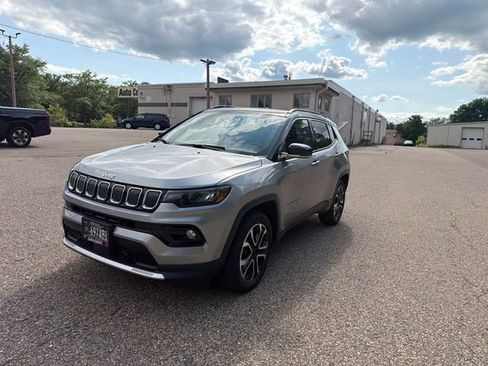 Used 2022 Jeep Compass Limited w/ Sun and Sound Group AWD/4WD image 4