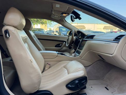 Used 2010 Maserati GranTurismo Coupe RWD image 20