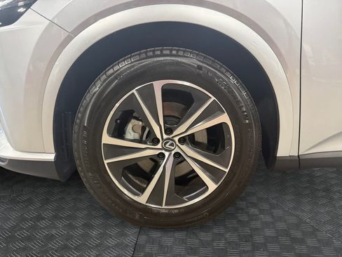 Used 2024 Lexus RX 350 Premium w/ Convenience Package FWD image 15