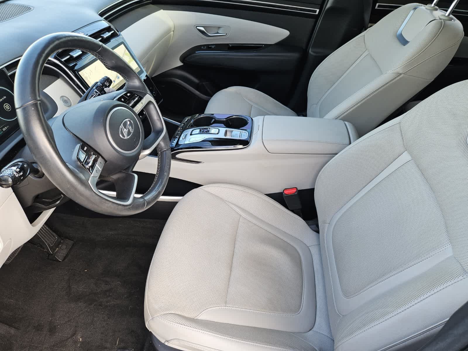 Used 2023 Hyundai Tucson Limited FWD image 2