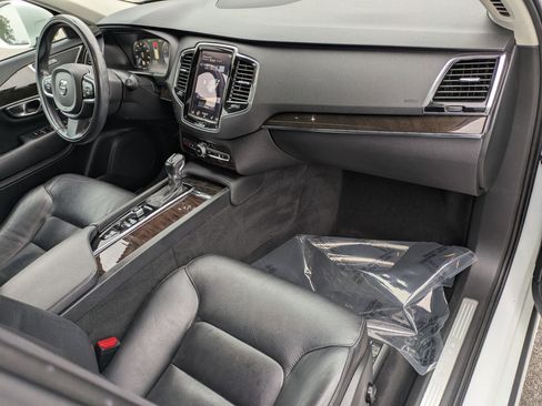 Used 2018 Volvo XC90 T6 Momentum w/ Convenience Package image 29