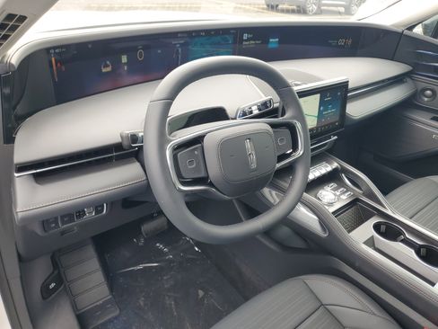 New 2026 Lincoln Nautilus Reserve w/ Jet Appearance Package image 13