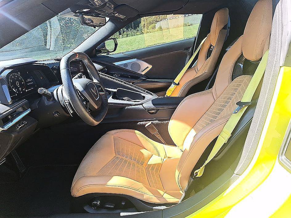 Used 2020 Chevrolet Corvette Stingray Preferred Conv w/ 2LT Preferred Equipment Group RWD image 11
