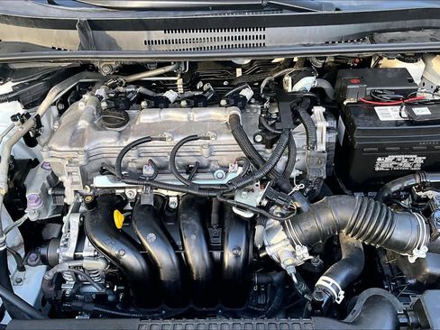 Used 2021 Toyota Corolla LE image 32