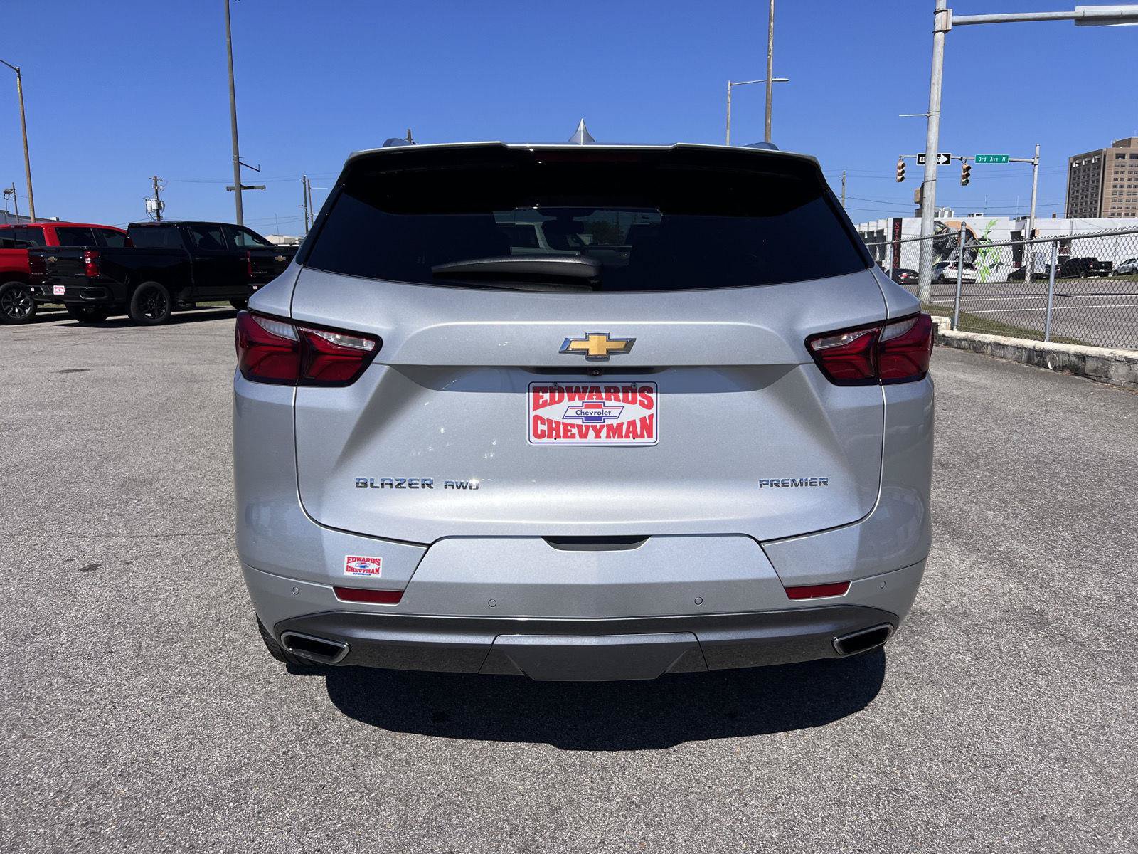 Used 2020 Chevrolet Blazer Premier w/ LPO, Sport Package AWD/4WD image 6