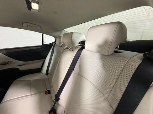 Used 2024 Lexus ES 350 w/ Premium Package FWD image 28