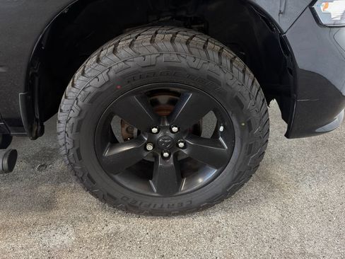 Used 2019 RAM 1500 Express w/ Wheel & Sound Group AWD/4WD image 26