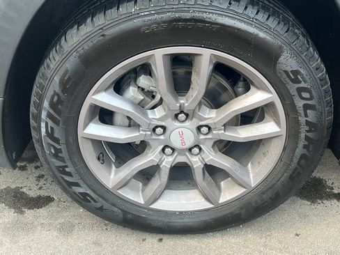 Used 2024 GMC Terrain SLT FWD image 27