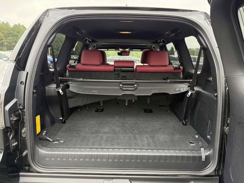 Used 2023 Lexus GX 460 Premium image 17