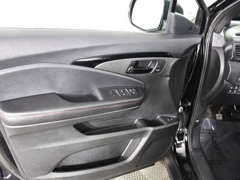 Certified 2024 Honda Passport Black Edition image 38