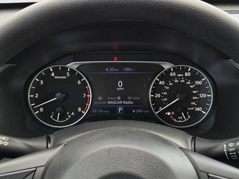 Used 2025 Nissan Altima 2.5 SV FWD image 26
