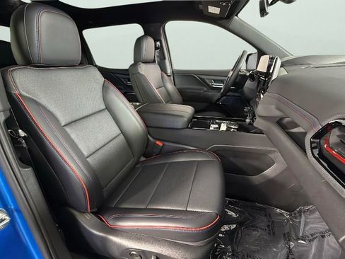 Certified 2025 Chevrolet Silverado EV RST image 36