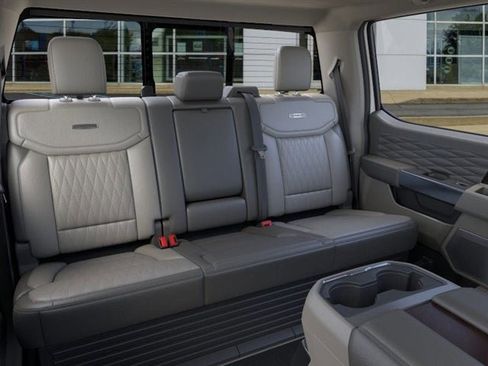 New 2026 Ford F350 4x4 Crew Cab DRW Super Duty image 33
