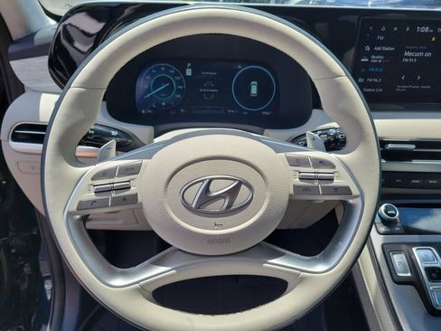 Used 2024 Hyundai Palisade Calligraphy FWD image 17