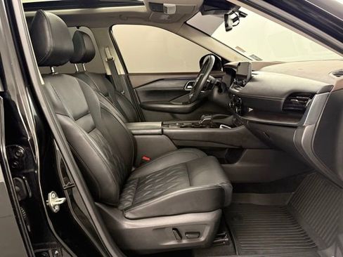 Used 2023 Nissan Rogue Platinum w/ Platinum Premium Package image 32