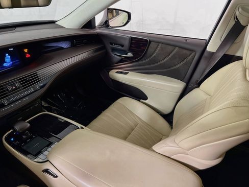 Used 2018 Lexus LS 500 AWD w/ Interior Upgrade Package image 23