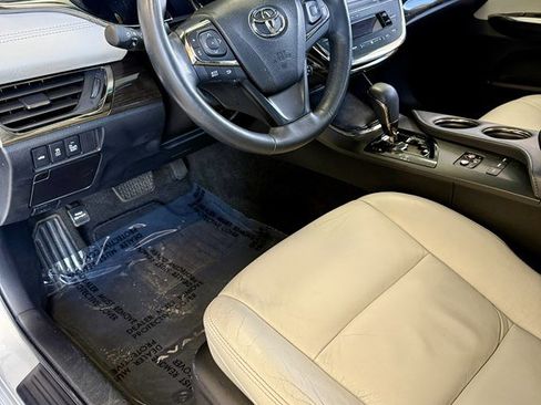 Used 2013 Toyota Avalon image 13