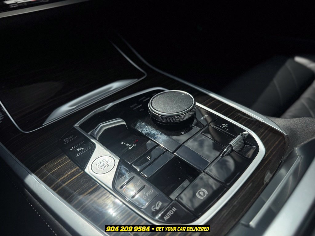 Used 2024 BMW X7 xDrive40i w/ Premium Package AWD/4WD image 17