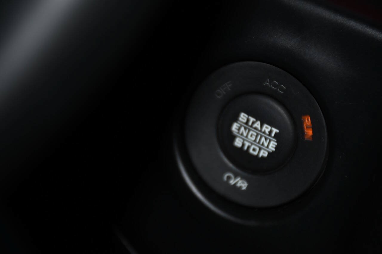 Used 2018 Jeep Wrangler Unlimited Rubicon AWD/4WD image 35