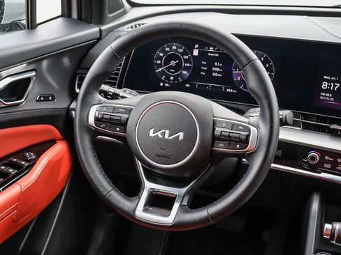 Used 2025 Kia Sportage SX FWD image 16