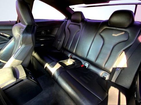 Used 2015 BMW M4 Coupe image 28