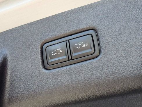 Used 2023 Kia Carnival SX FWD image 9