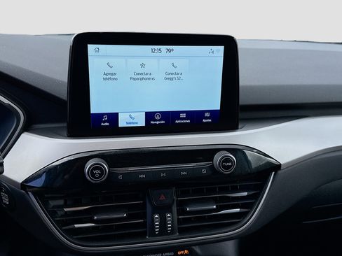 Used 2022 Ford Escape SE image 12