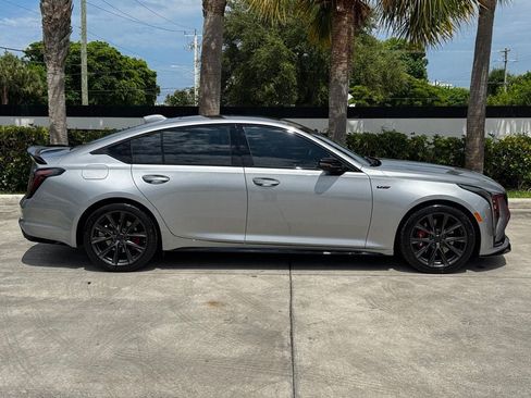 Used 2025 Cadillac CT5 V w/ Technology Package RWD image 9
