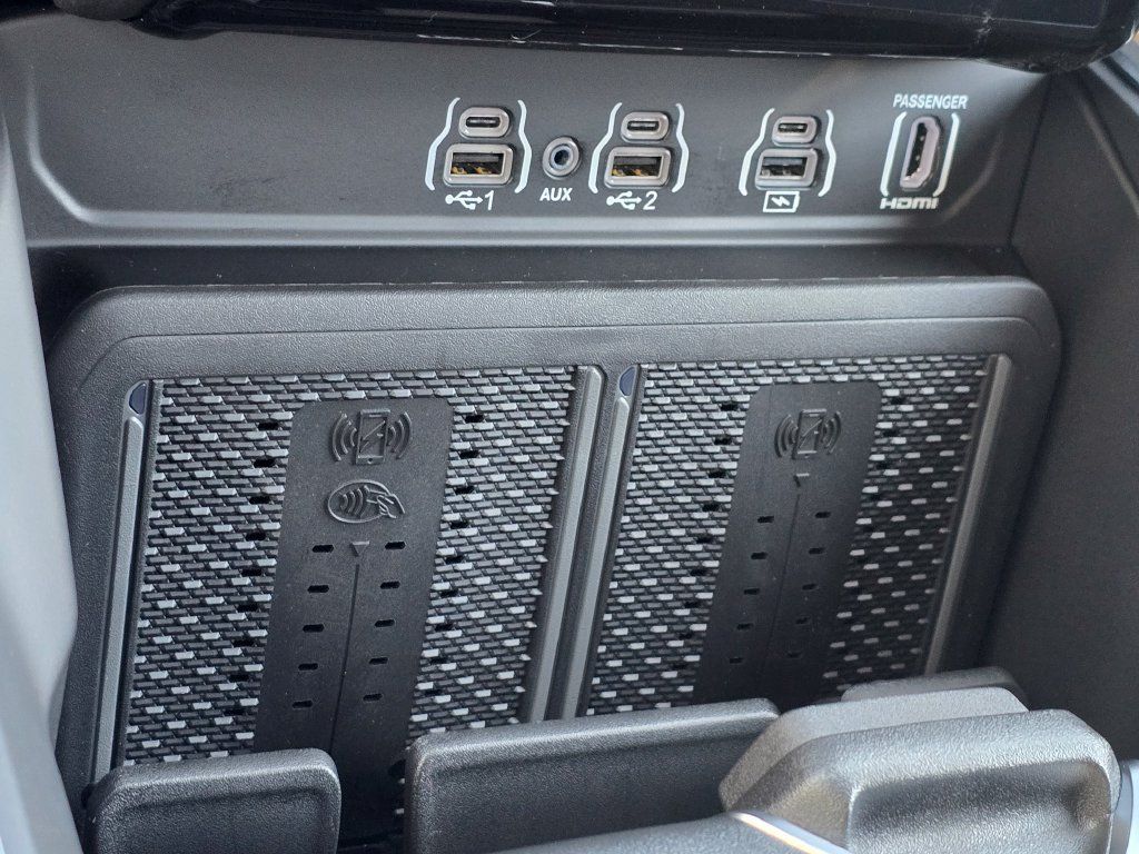 New 2026 RAM 1500 Laramie w/ Night Edition AWD/4WD image 30