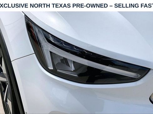Used 2023 Volvo XC40 B4 Plus w/ Protection Package Premier FWD image 38