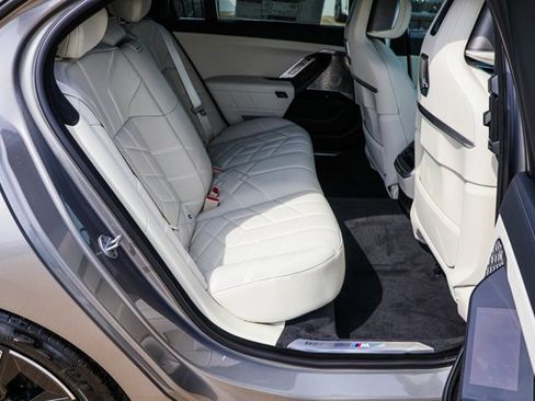 New 2026 BMW 760i xDrive image 22