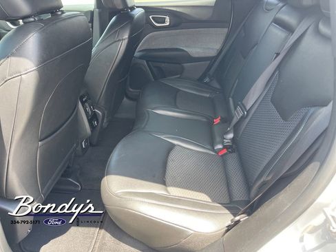 Used 2025 Jeep Compass Latitude AWD/4WD image 11