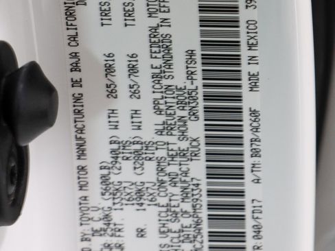 Used 2023 Toyota Tacoma TRD Off-Road image 33