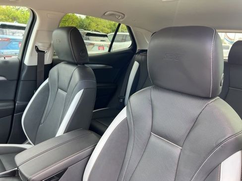 Certified 2025 Buick Envision Sport Touring image 14