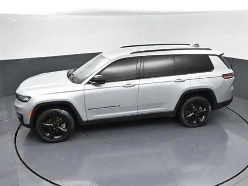 Used 2021 Jeep Grand Cherokee L Laredo RWD image 40