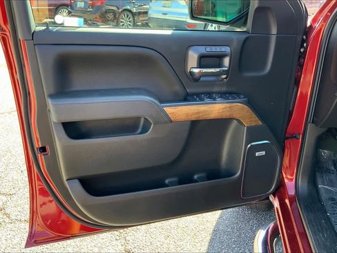 Used 2018 Chevrolet Silverado 1500 LTZ w/ Sport Package AWD/4WD image 21