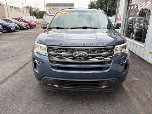 Used 2018 Ford Explorer XLT w/ Equipment Group 202A AWD/4WD image 7