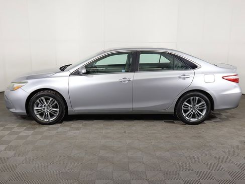 Used 2015 Toyota Camry SE image 14