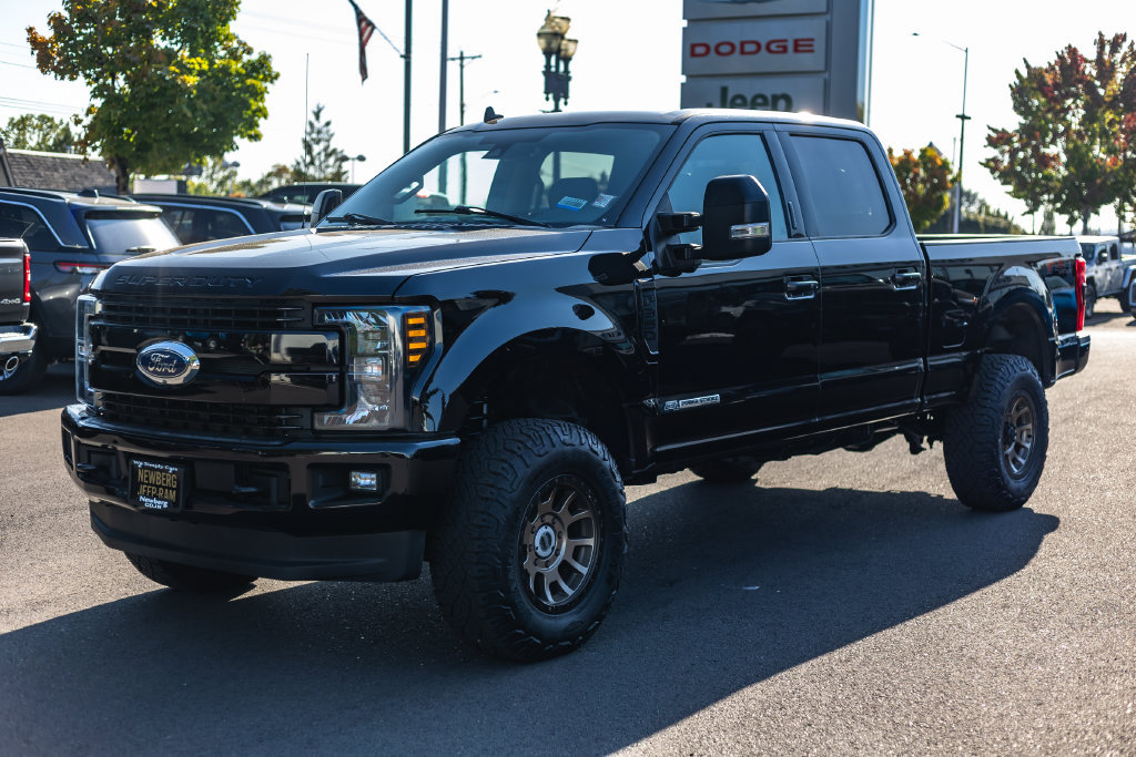 Used 2019 Ford F350 Lariat AWD/4WD image 4