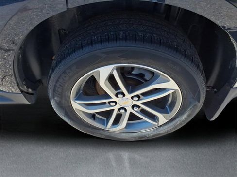 Used 2017 Chevrolet Equinox Premier w/ Enhanced Convenience Package image 7