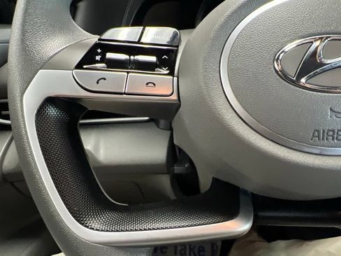 Used 2022 Hyundai Elantra SEL FWD image 21