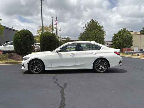 Used 2021 BMW 330i Sedan w/ Convenience Package RWD image 11
