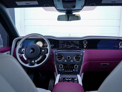 Used 2026 Rolls-Royce Cullinan image 44