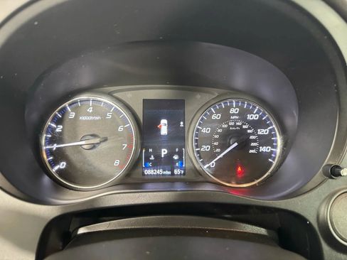 Used 2018 Mitsubishi Outlander ES image 14